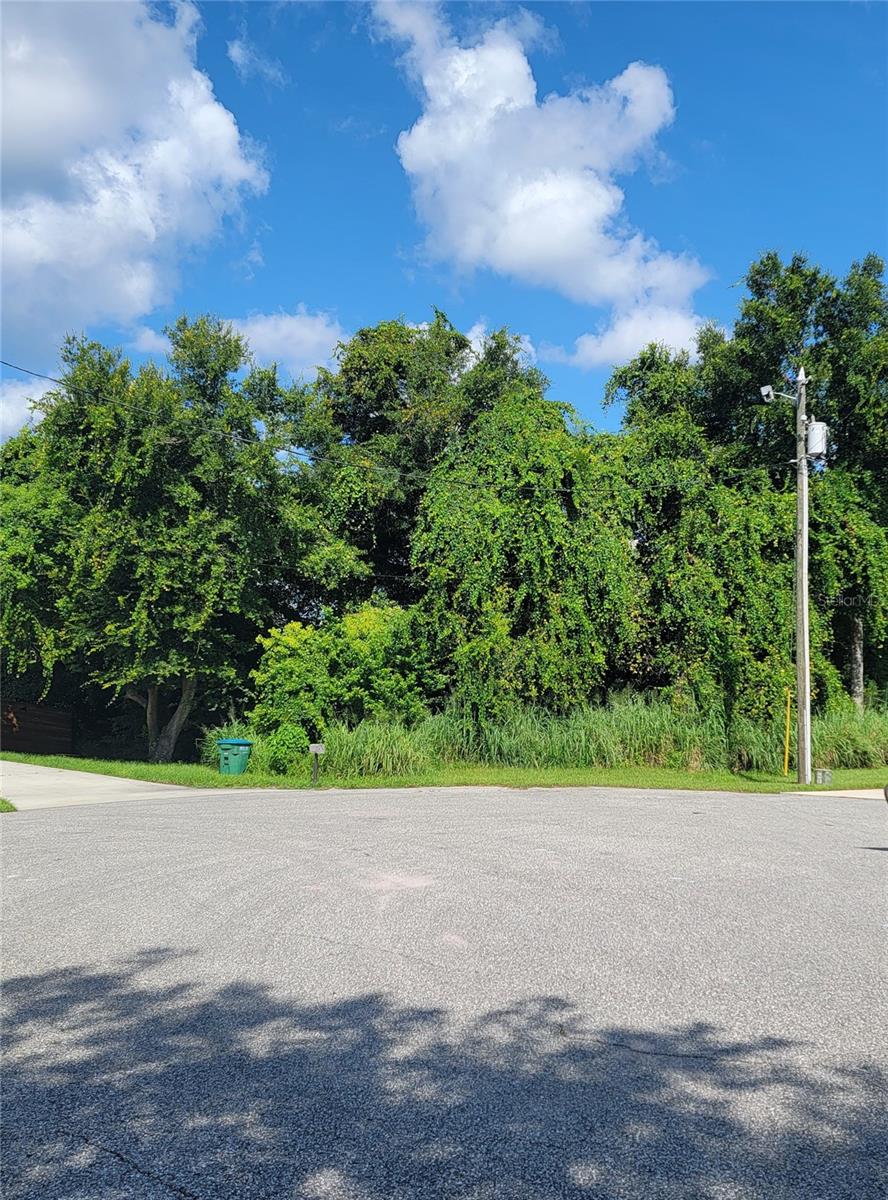 DELTONA LAKES UNIT 12 - Land