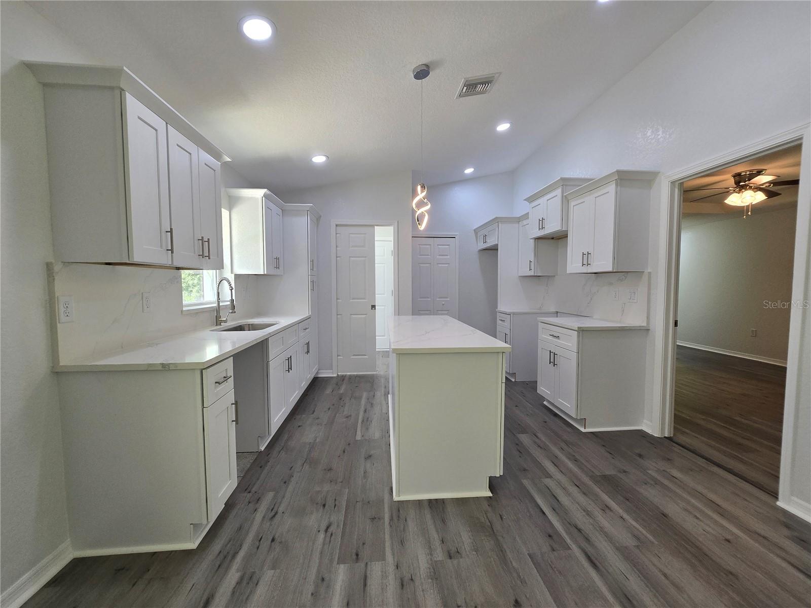 SILVER SPGS SHORES UN 44 - Residential