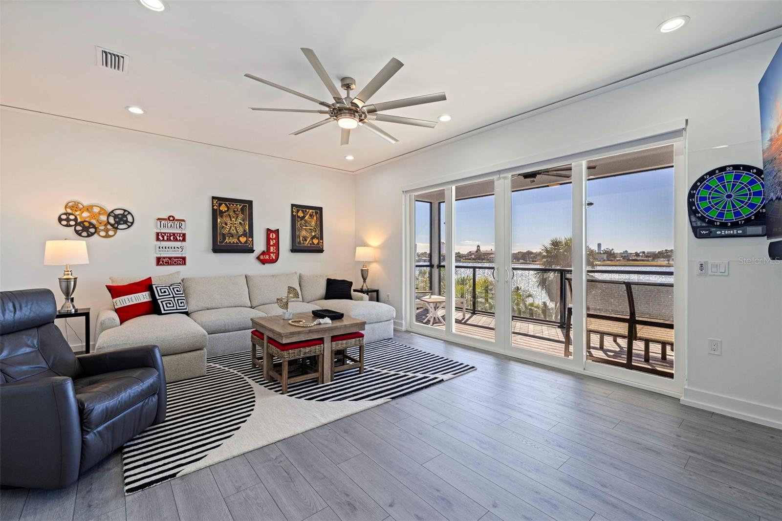 SHORE ACRES OVERLOOK SEC - Residential