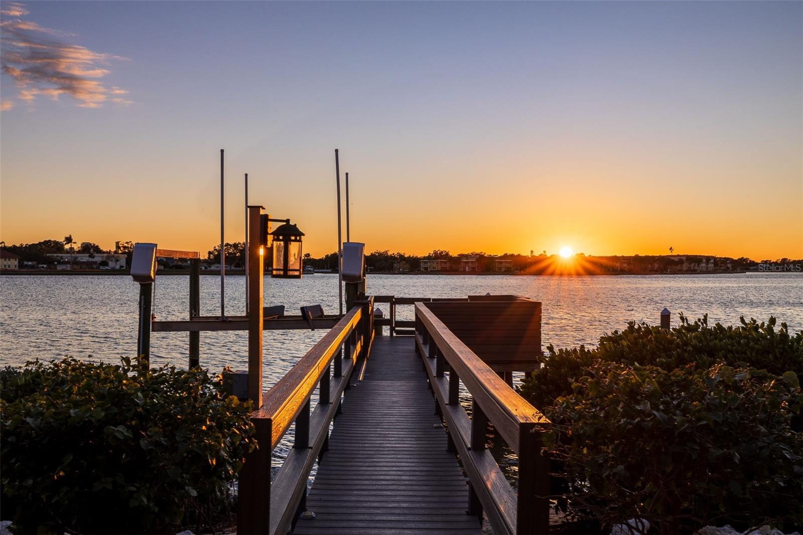 SHORE ACRES OVERLOOK SEC - Residential