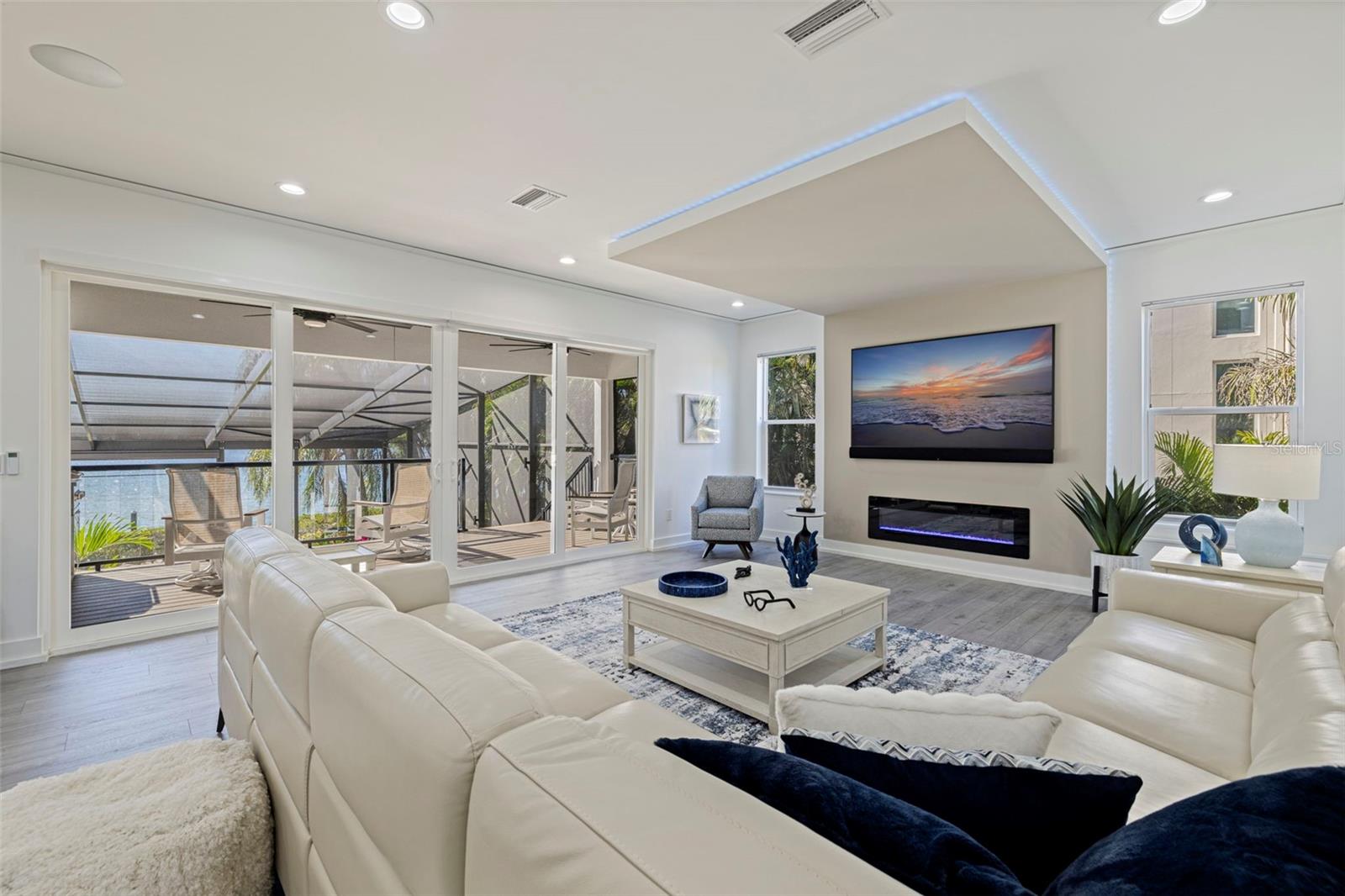 SHORE ACRES OVERLOOK SEC - Residential
