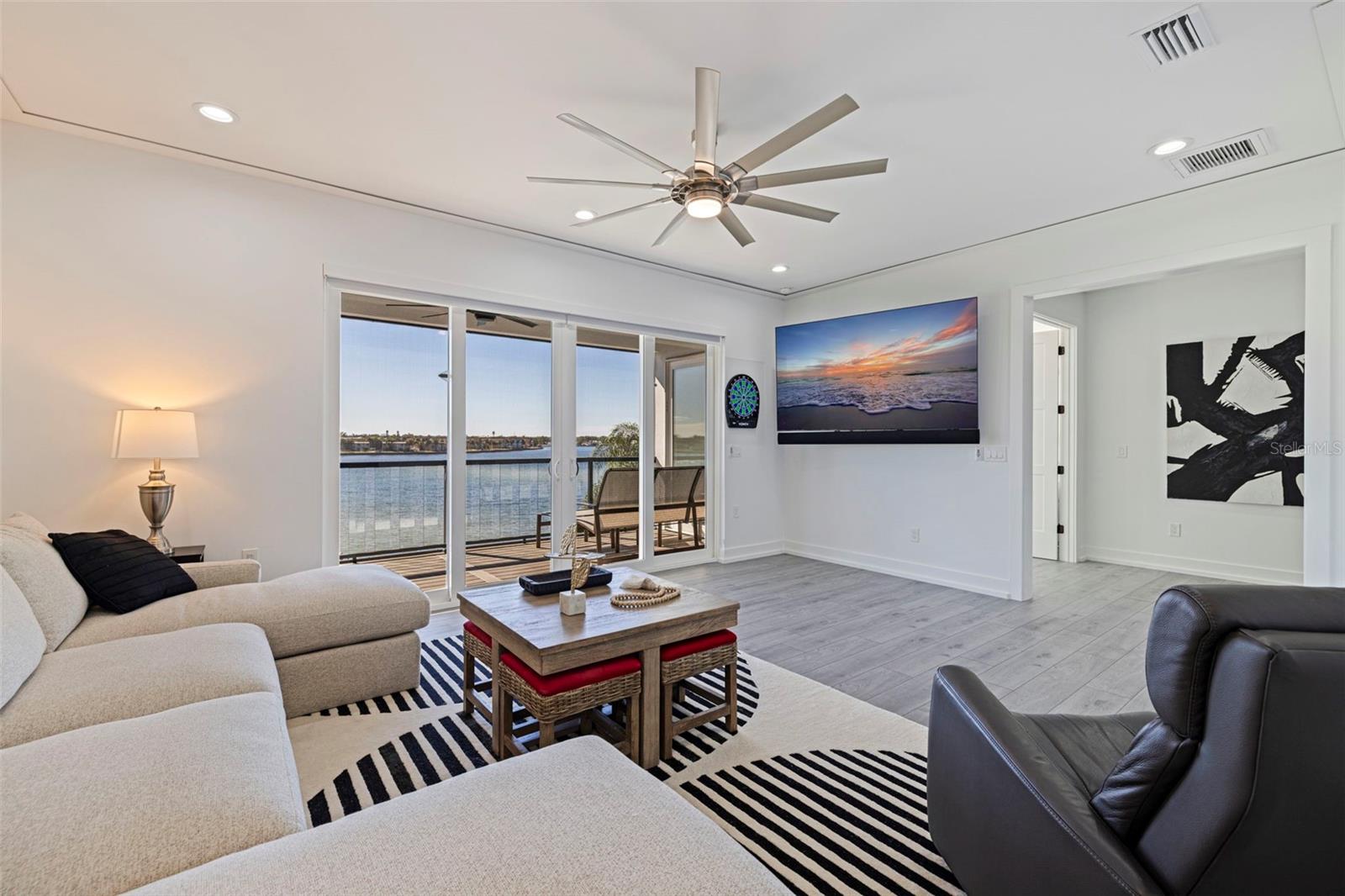 SHORE ACRES OVERLOOK SEC - Residential