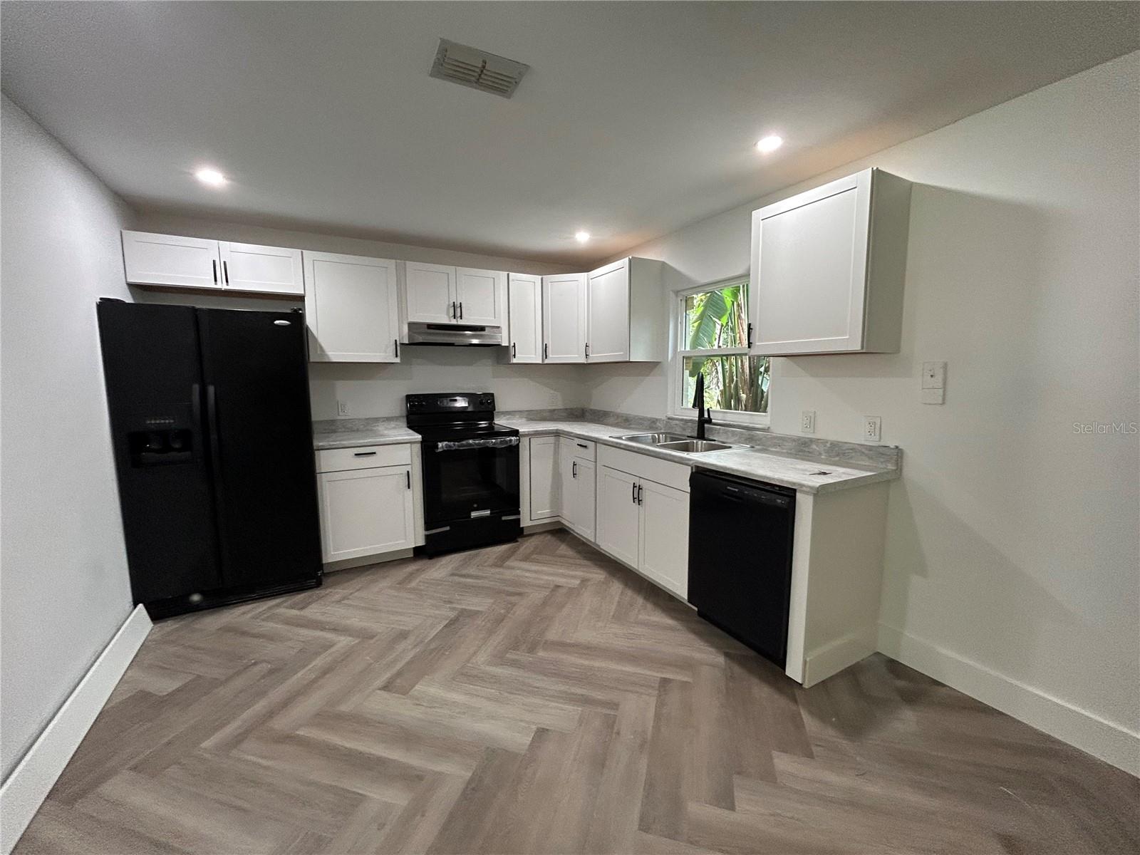 BRANDY HILLS UNIT 02 - Residential Lease