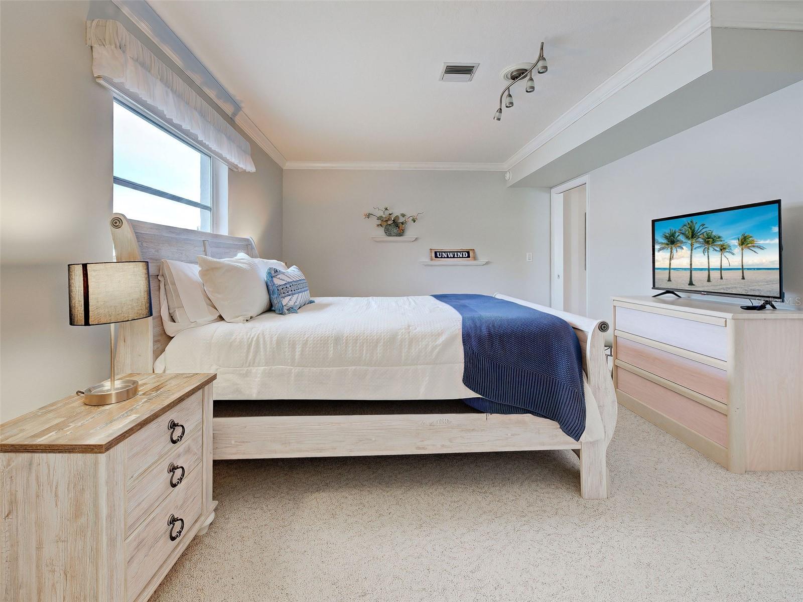 SOUTH VENEZIA PARK - Residential