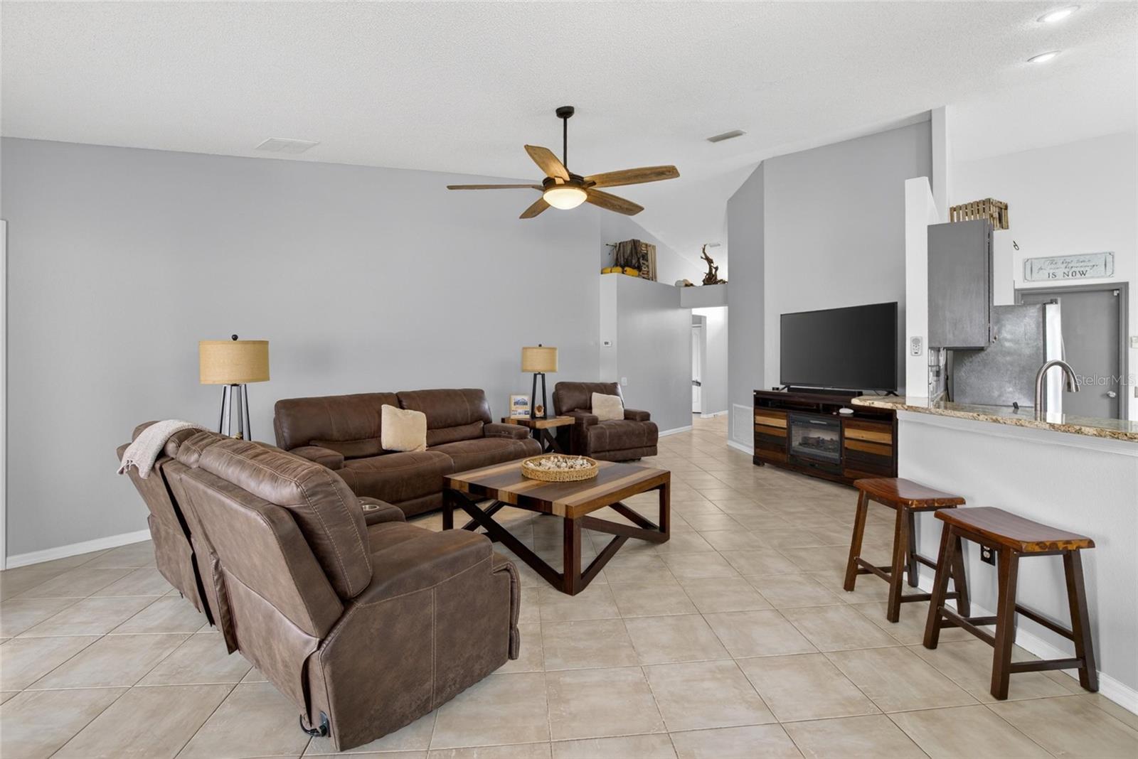 SOUTH POINTE PH 3A 3B - Residential