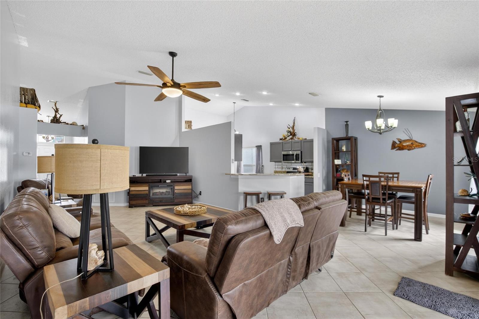 SOUTH POINTE PH 3A 3B - Residential