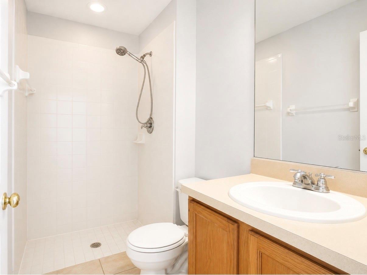CHELTENHAM - Residential Lease