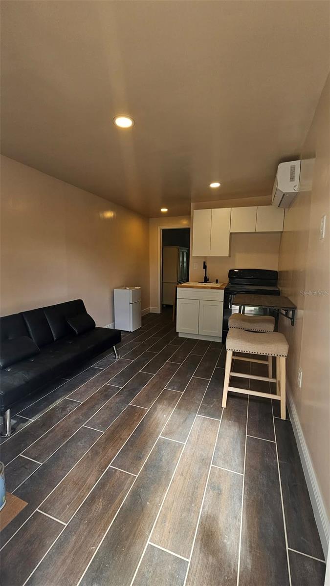 CAMPHOR HEIGHTS SUB - Residential Lease
