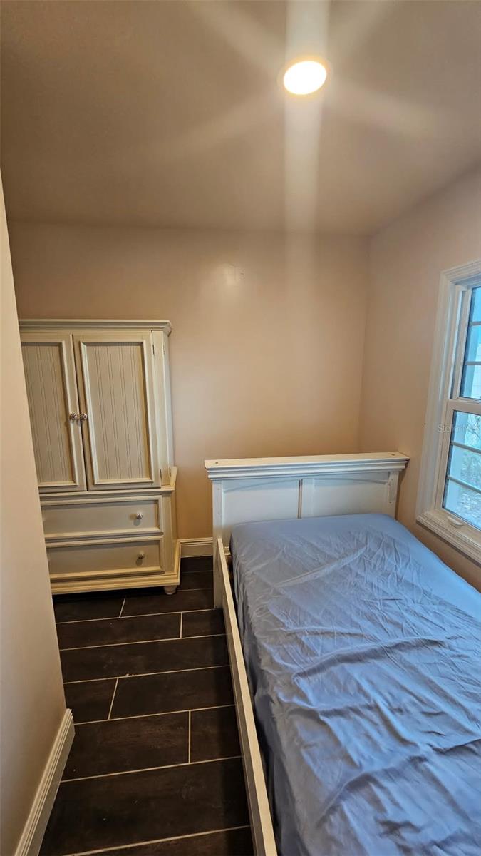 CAMPHOR HEIGHTS SUB - Residential Lease