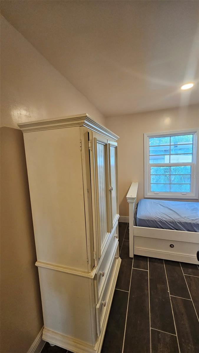 CAMPHOR HEIGHTS SUB - Residential Lease