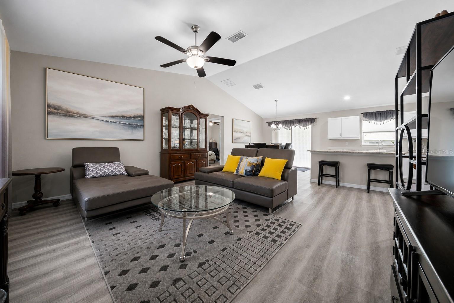 ROLLING RANCH ESTATE - Residential