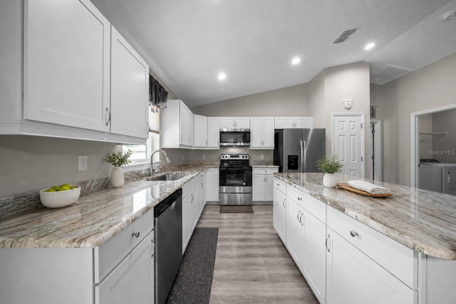 ROLLING RANCH ESTATE - Residential