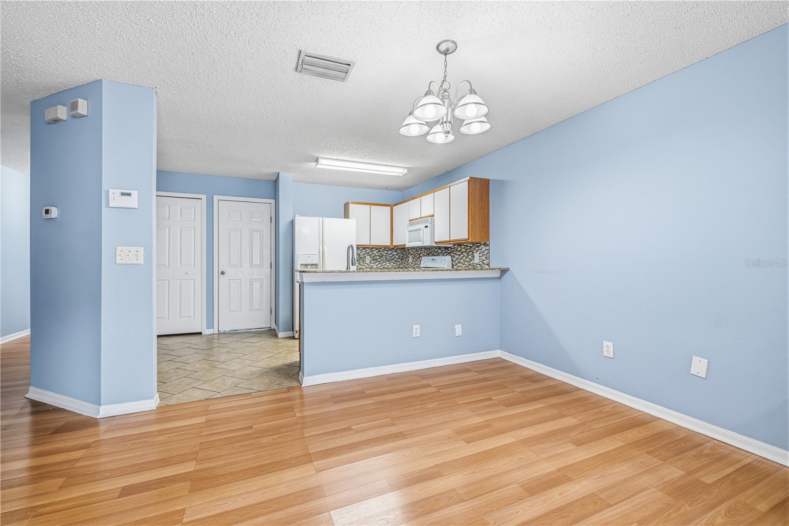 EDGEWATER PLACE - Residential