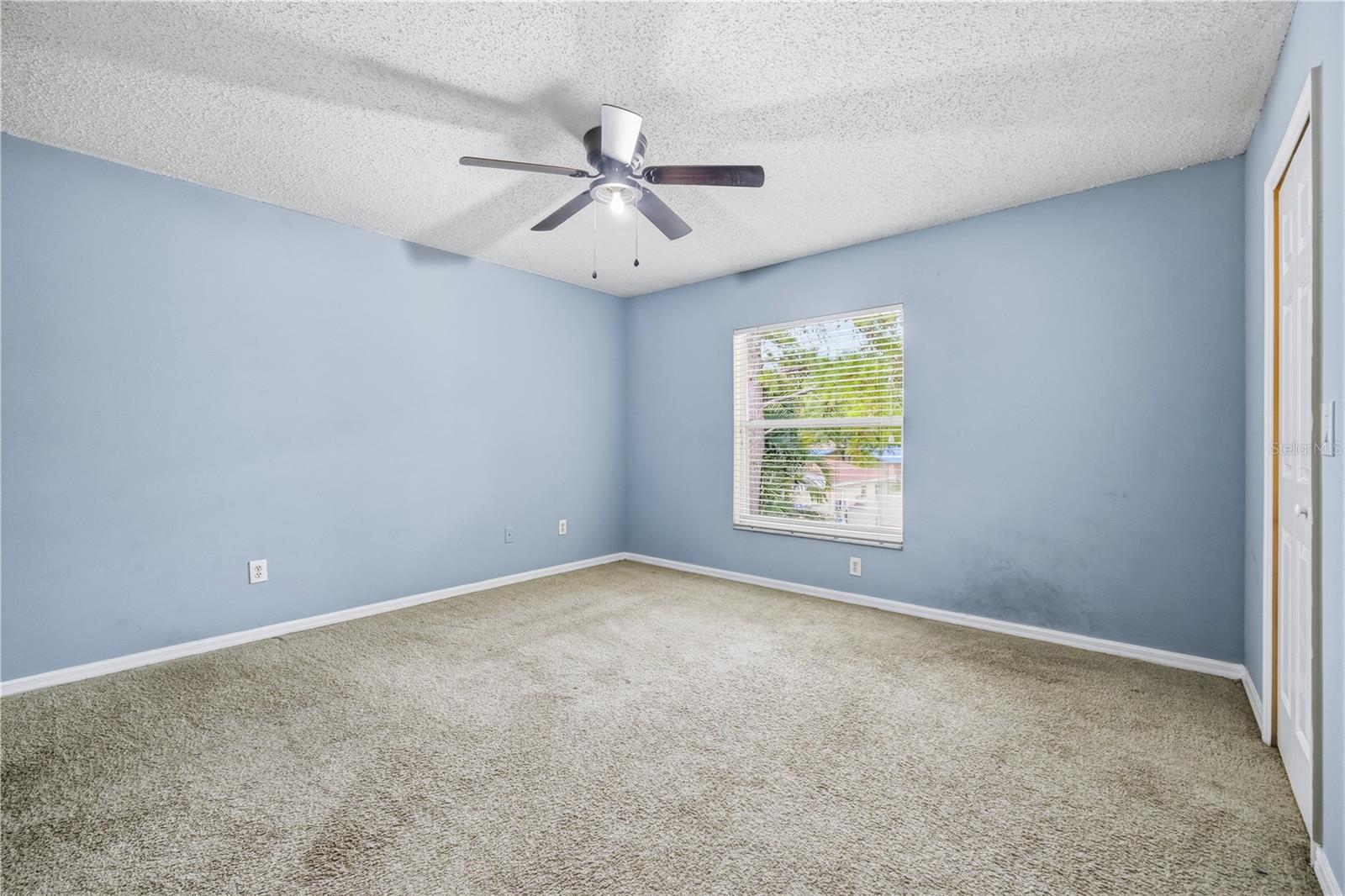 EDGEWATER PLACE - Residential