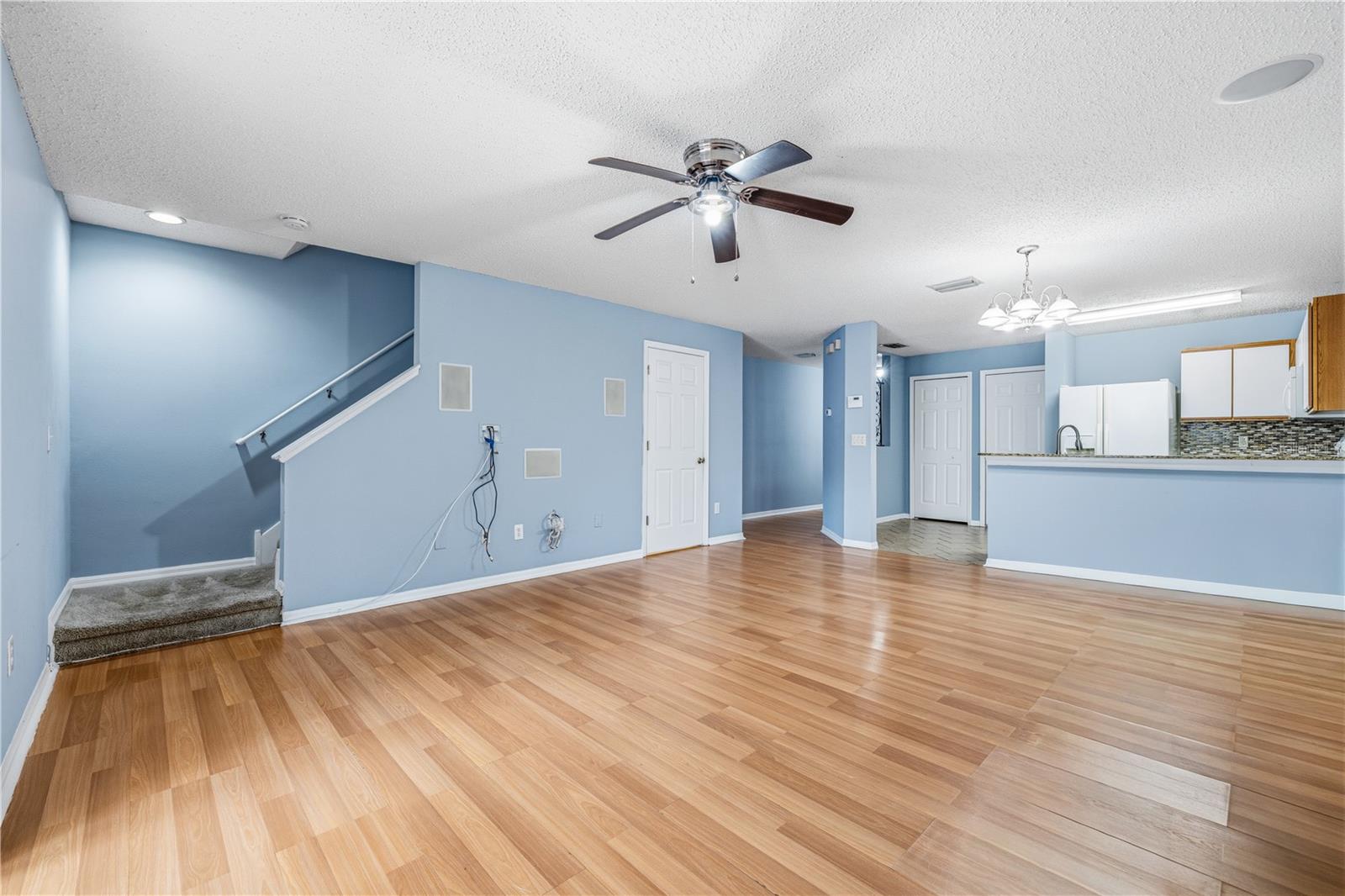 EDGEWATER PLACE - Residential