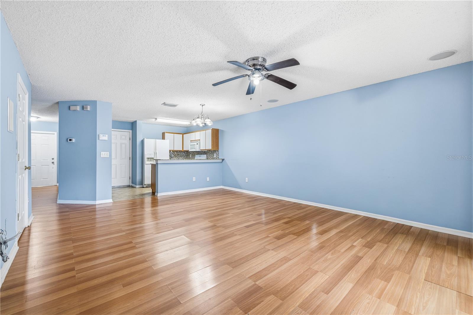 EDGEWATER PLACE - Residential