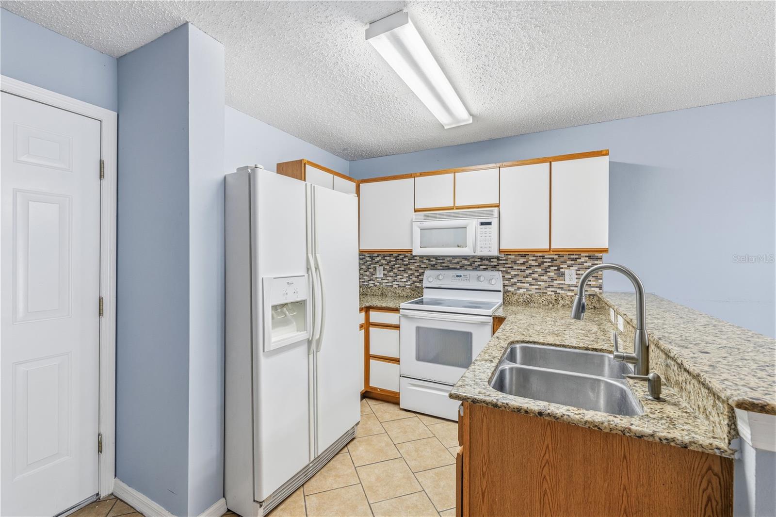 EDGEWATER PLACE - Residential