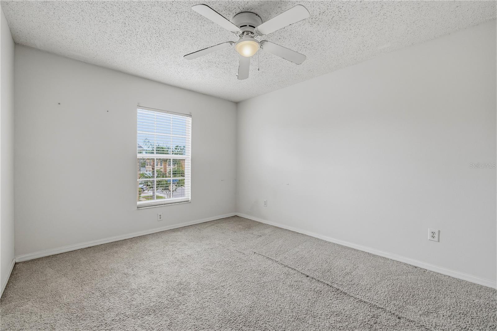 EDGEWATER PLACE - Residential
