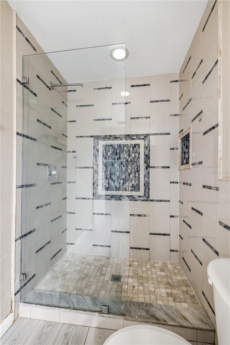 EDGEWATER PLACE - Residential