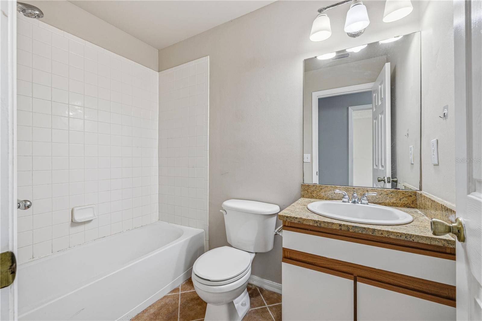 EDGEWATER PLACE - Residential