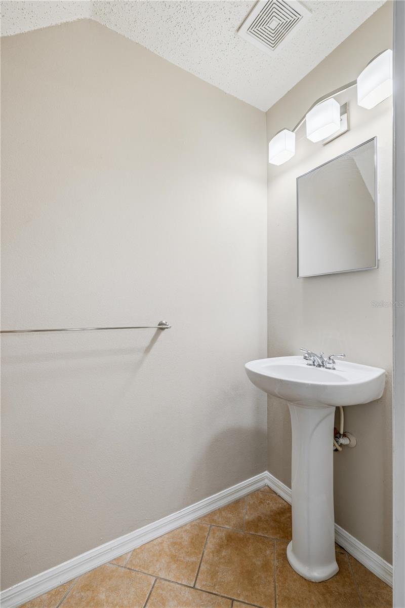 EDGEWATER PLACE - Residential