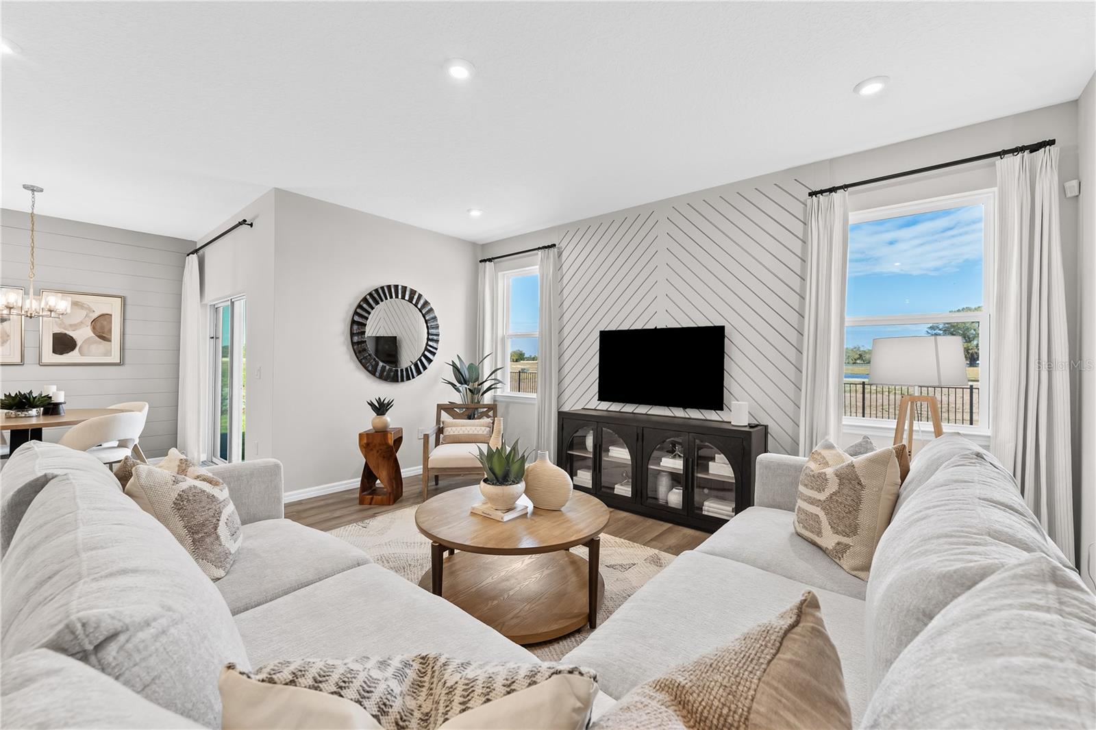 SCENIC TERRACE - Residential