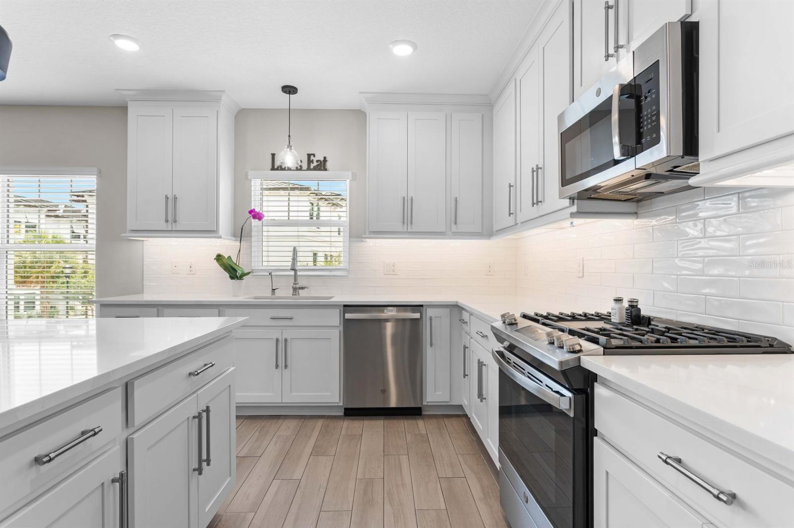 INLET SHORE TWNHMS PH 2A & 2B - Residential