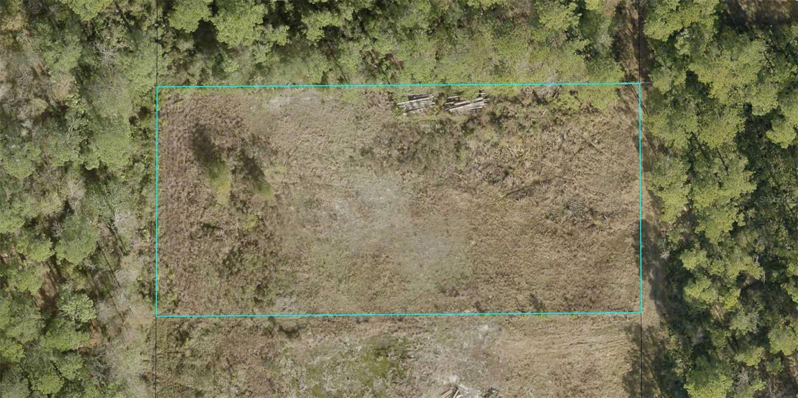 Vacant Lot in St. Augustine – Close to the Historic District! An opportunity to build your dream home on this vacant lot located
just moments away from St. Augustine's historic district. This lot offers a perfect blend of serene living and vibrant city life,
making it an ideal spot for your future home. Situated in the heart of St. Augustine, this lot is just a short drive from the historic
district, filled with rich history, unique shops, and exquisite dining. Enjoy easy access to local schools, parks, shopping centers,
and entertainment options, all within close proximity. Don’t miss out on this exceptional chance to create your perfect home in
one of the most desirable areas of St. Augustine.