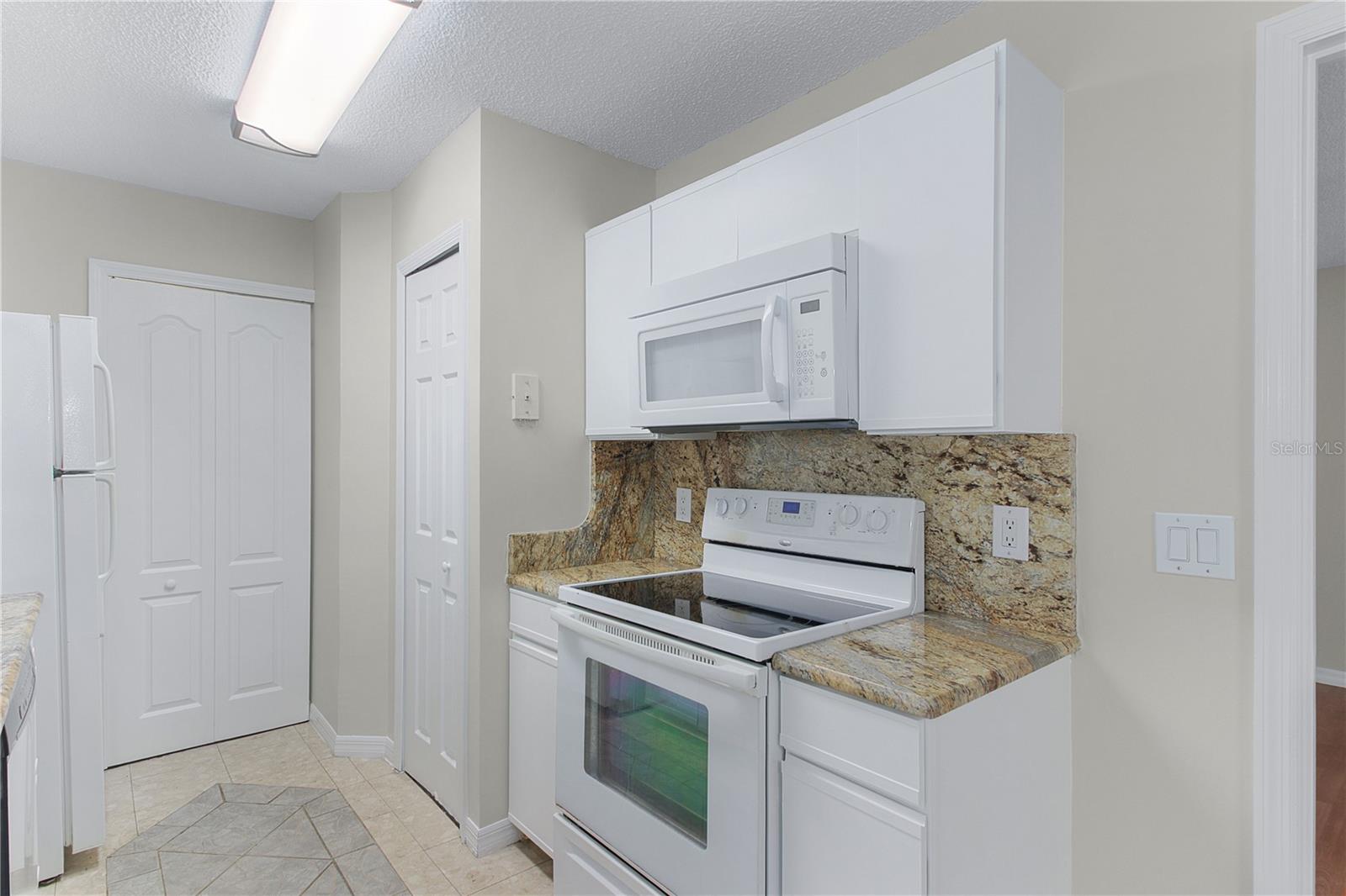 HIDDEN SPGS CONDO - Residential