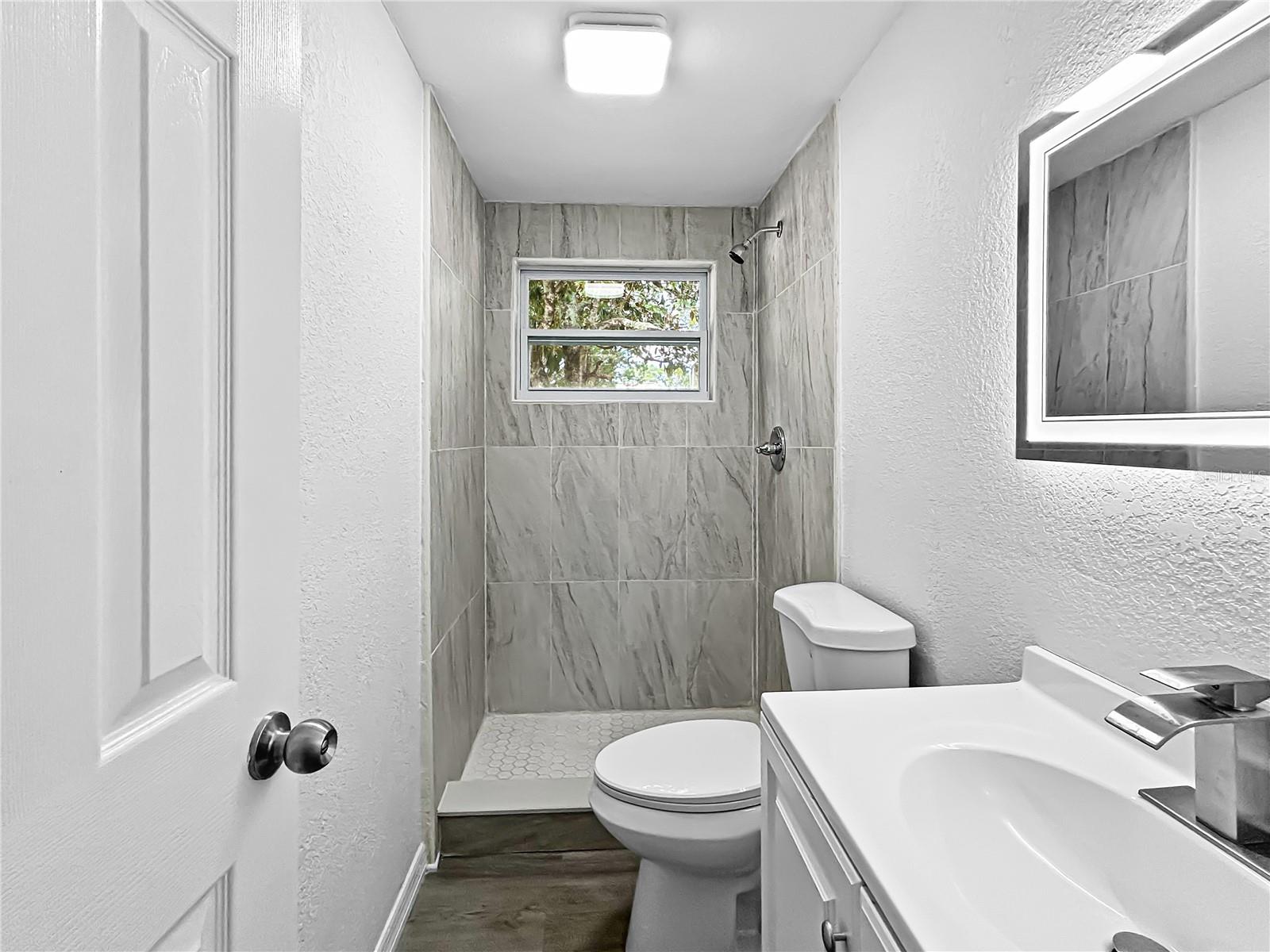 CRYSTAL PARADISE ESTATES UNIT 03 - Residential