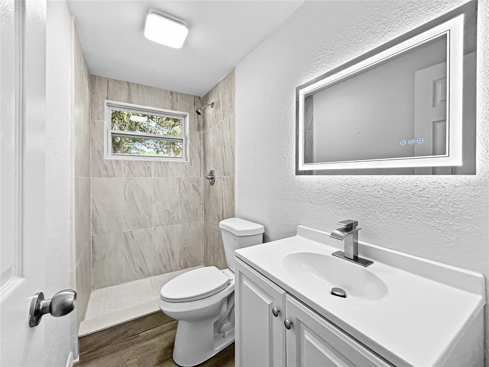 CRYSTAL PARADISE ESTATES UNIT 03 - Residential