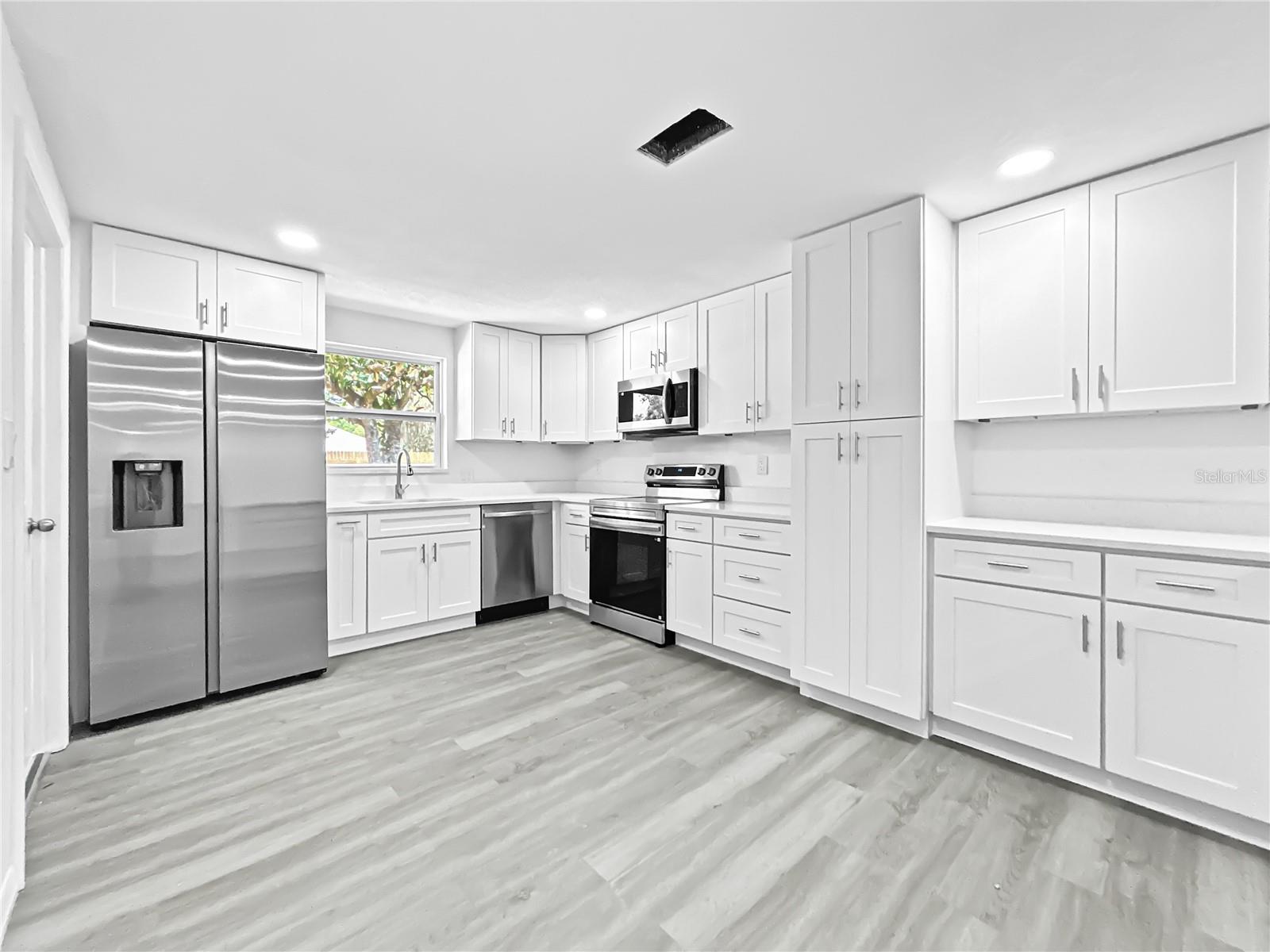 CRYSTAL PARADISE ESTATES UNIT 03 - Residential