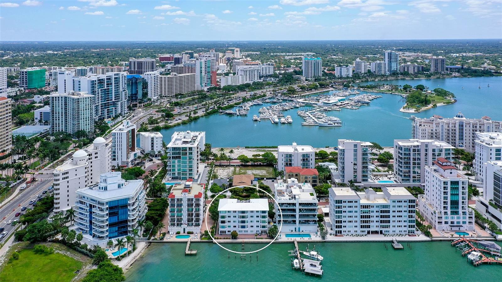 HARBOR HOUSE - Residential