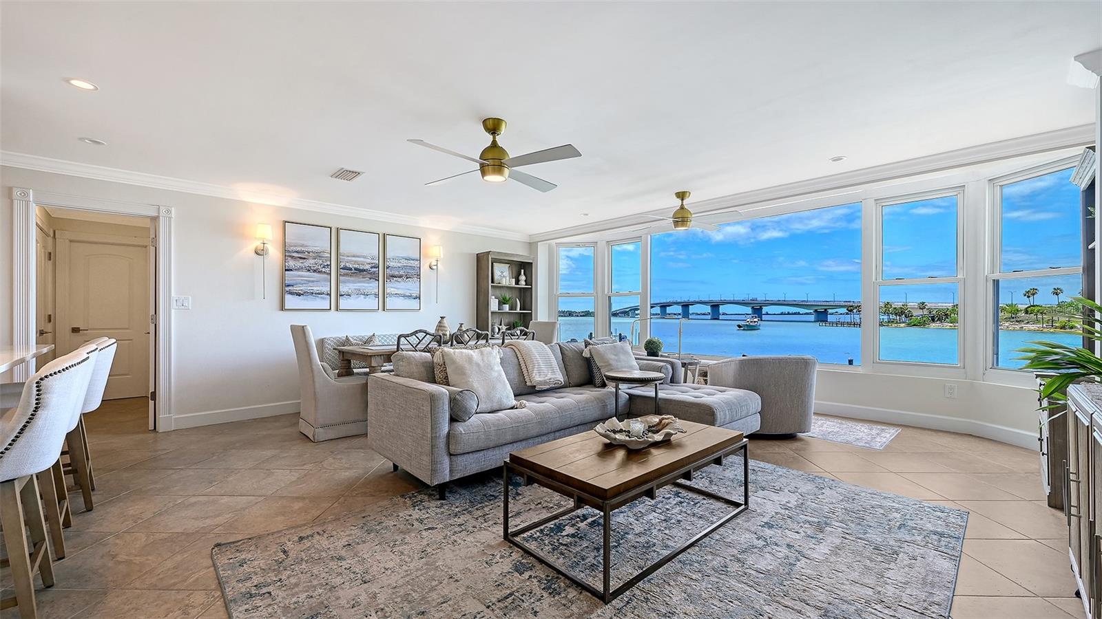 HARBOR HOUSE - Residential