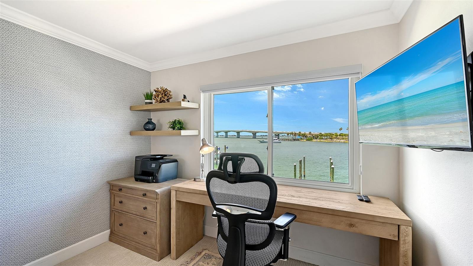 HARBOR HOUSE - Residential