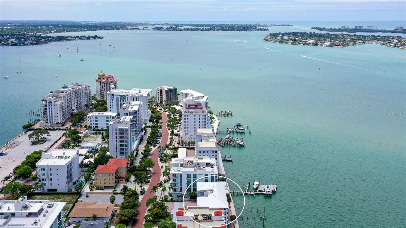 HARBOR HOUSE - Residential