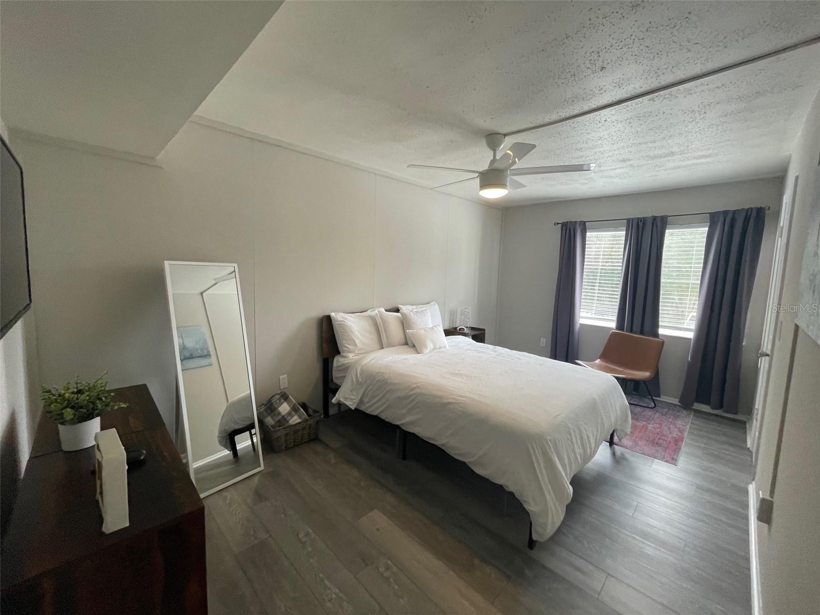SUMMIT HOUSE - Residential