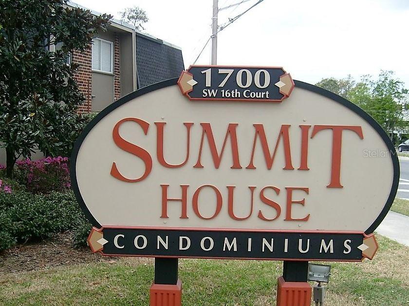 SUMMIT HOUSE - Residential
