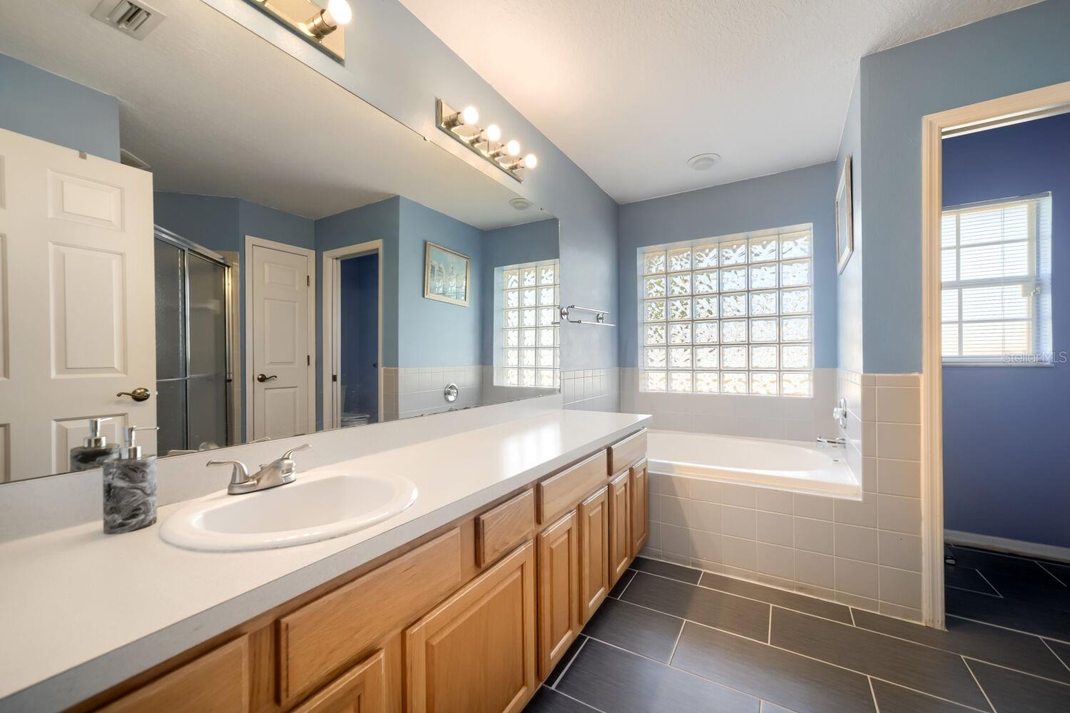 TAVARES GROVES AT BAYTREE PH 03 - Residential