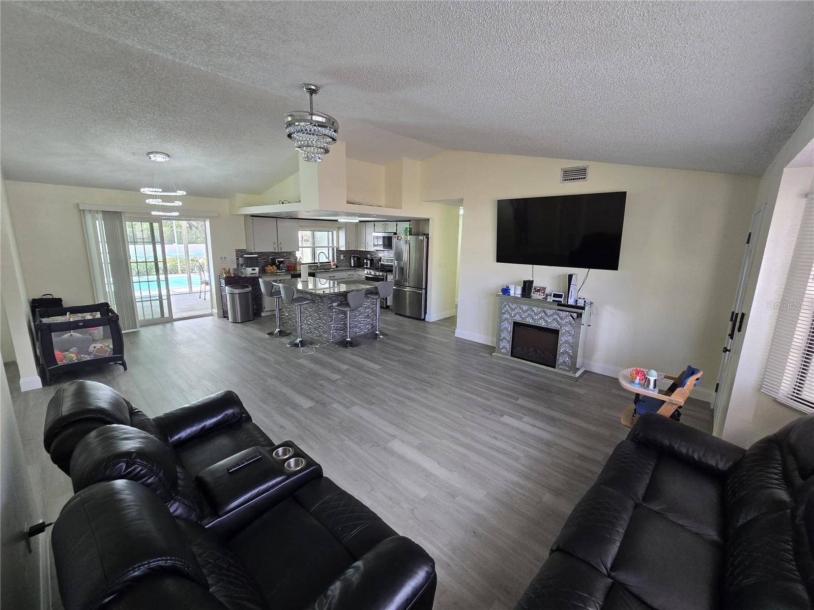 SPRING HILL - Residential