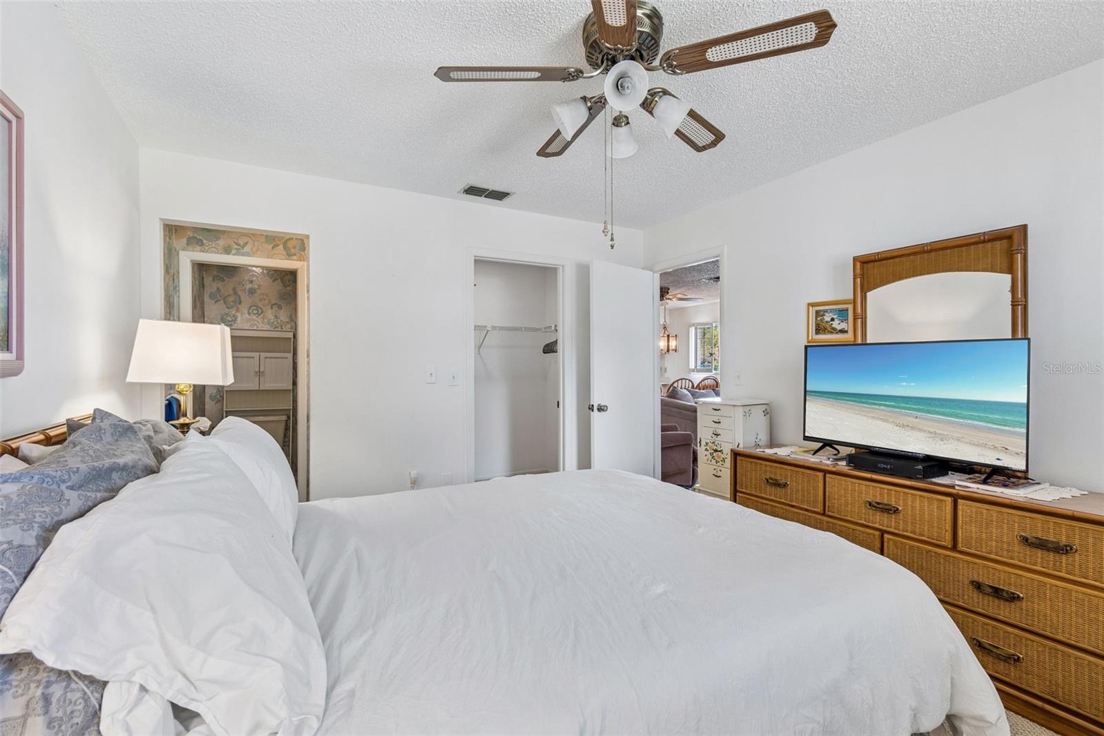 VILLAGE WOODS CONDO PH 01 - Residential