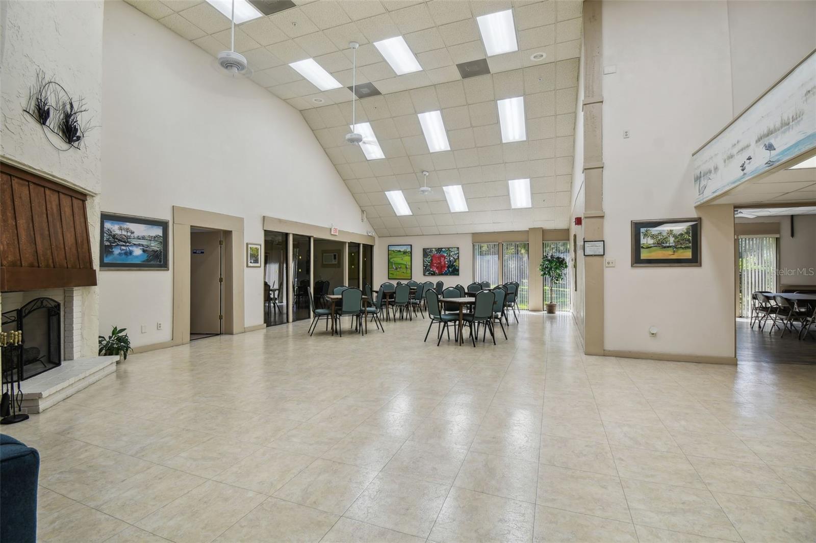 VILLAGE WOODS CONDO PH 01 - Residential