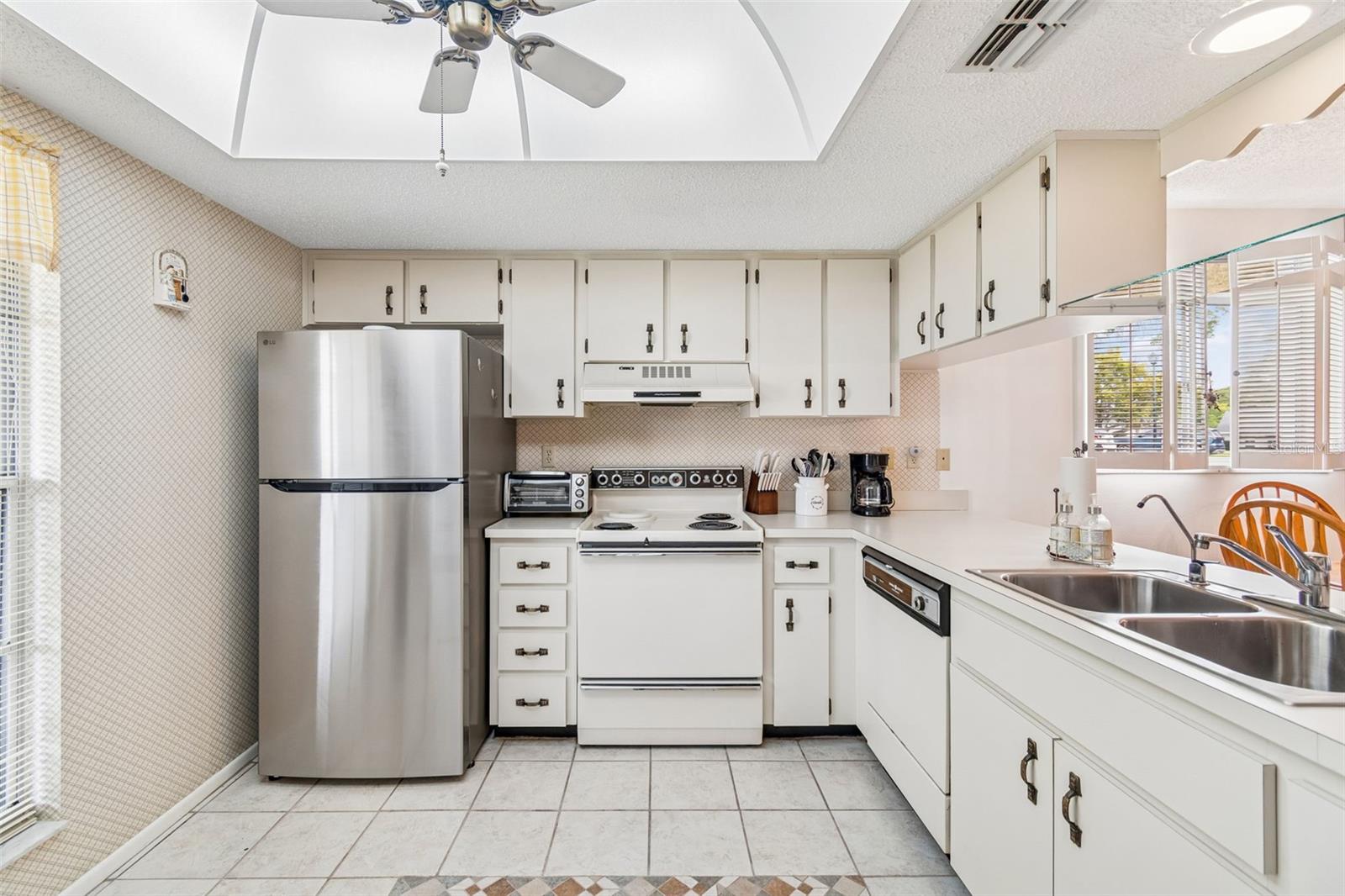 VILLAGE WOODS CONDO PH 01 - Residential