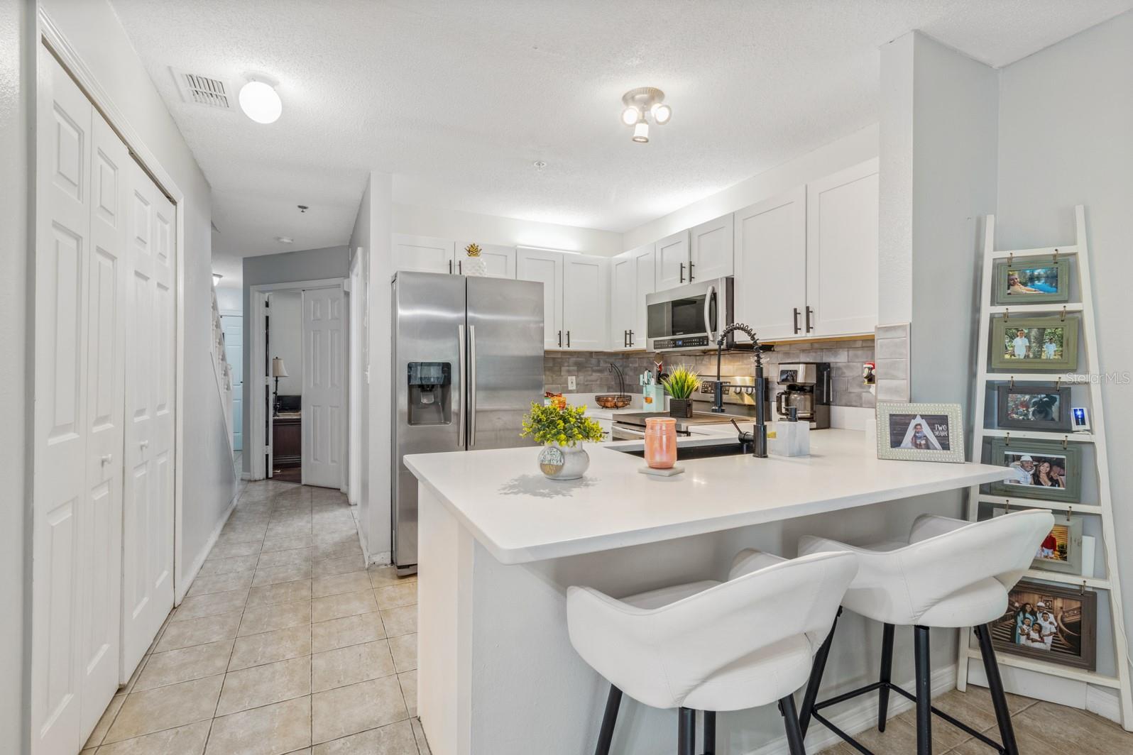 WINDSOR OAKS - Residential