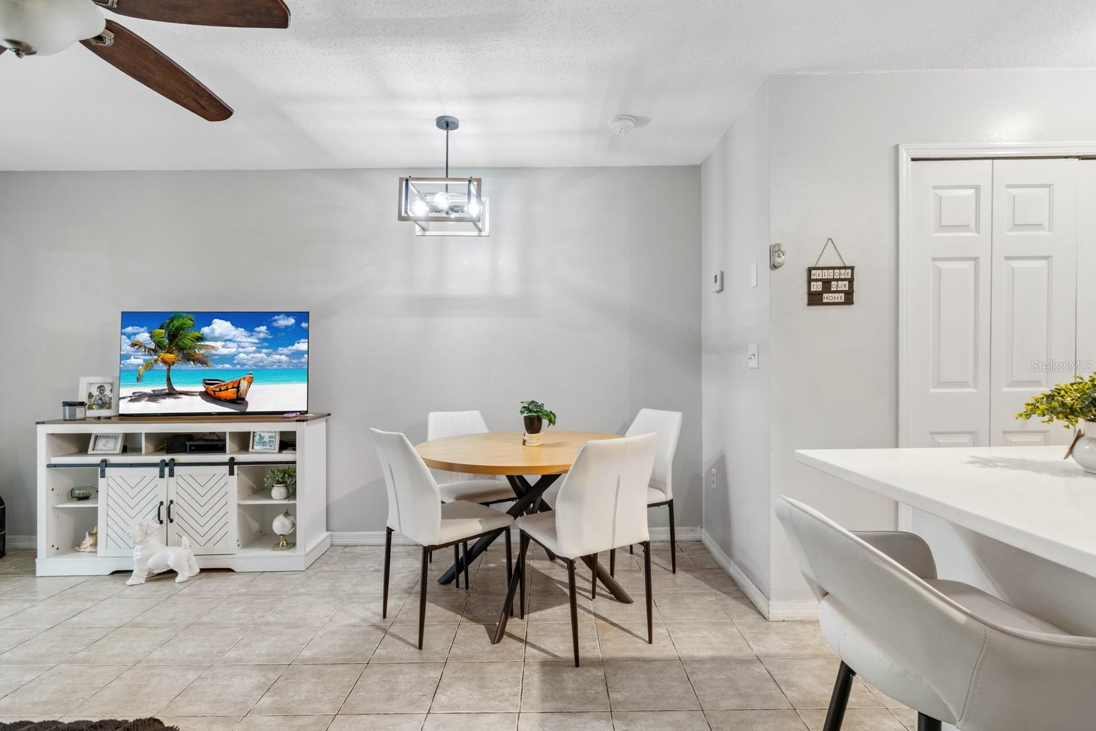 WINDSOR OAKS - Residential