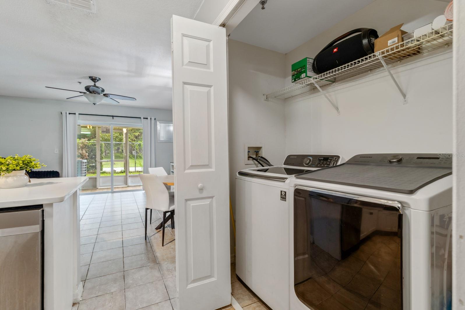 WINDSOR OAKS - Residential