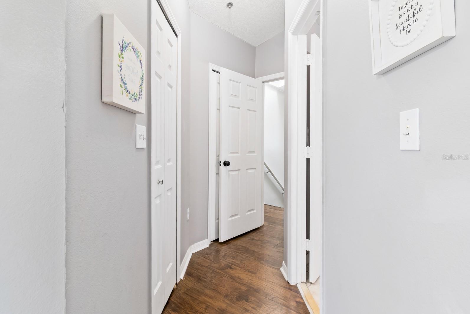 WINDSOR OAKS - Residential