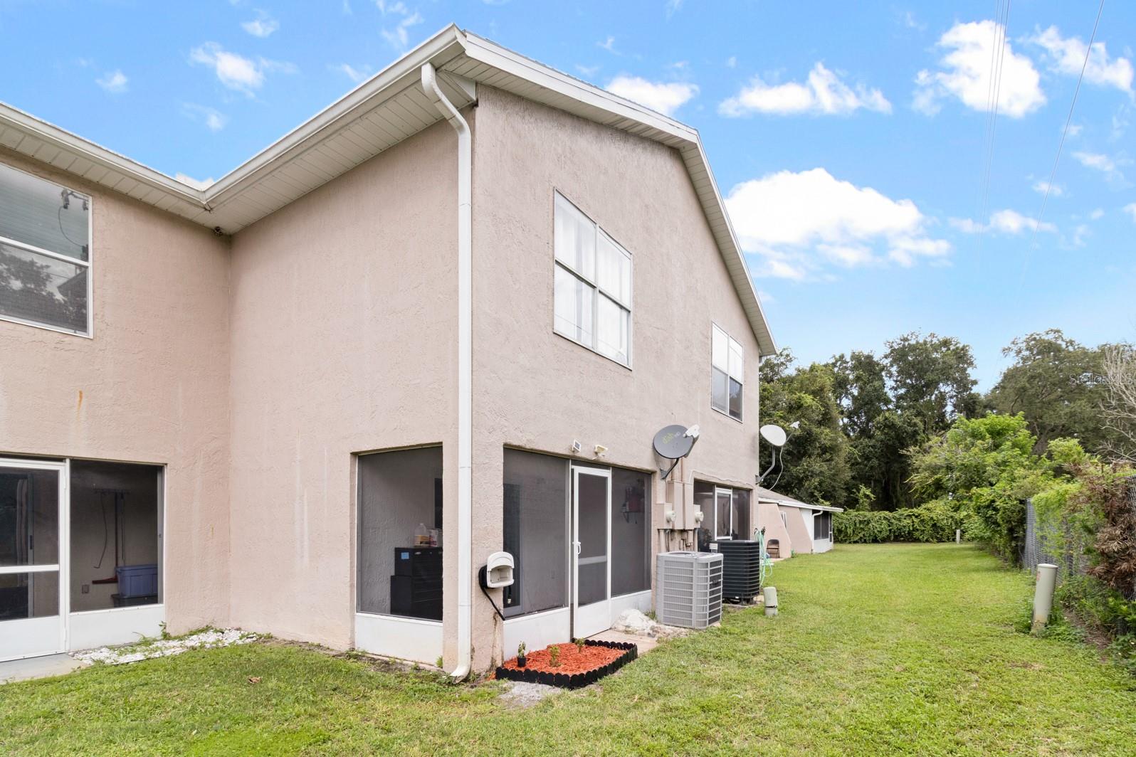 WINDSOR OAKS - Residential