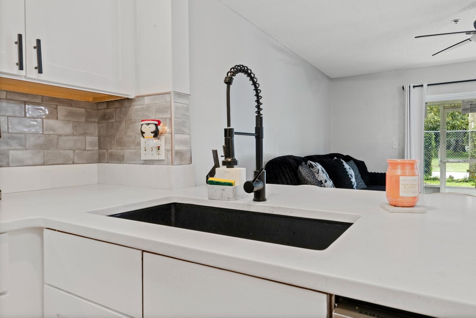WINDSOR OAKS - Residential