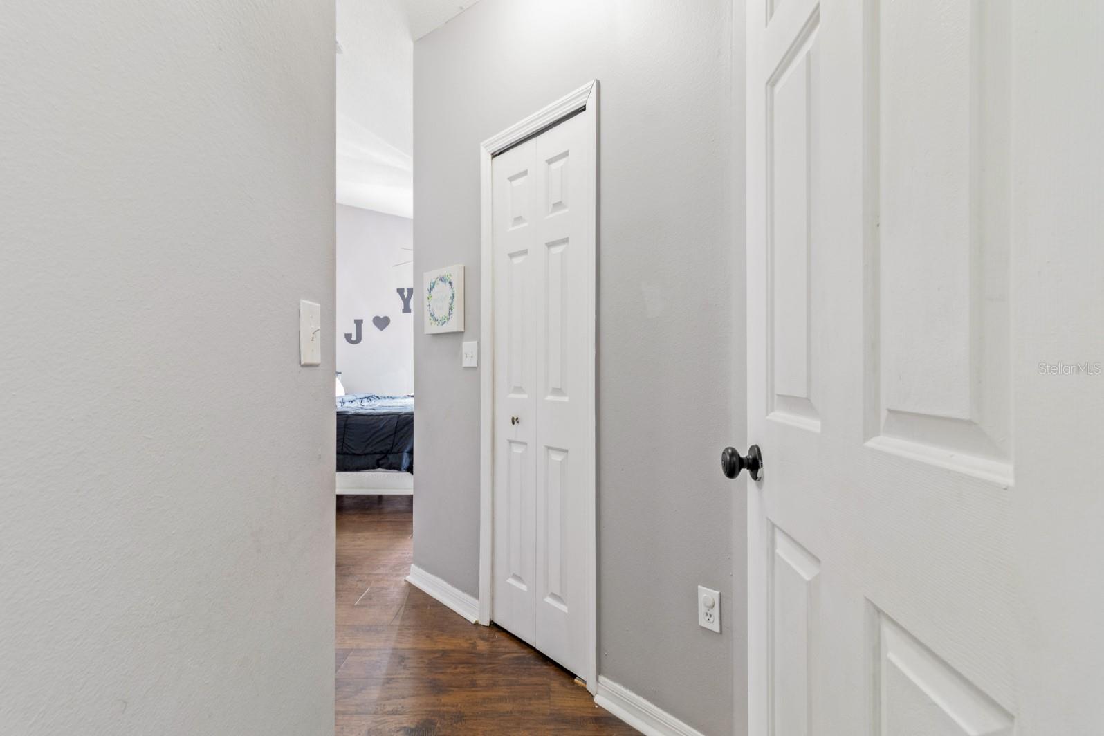 WINDSOR OAKS - Residential